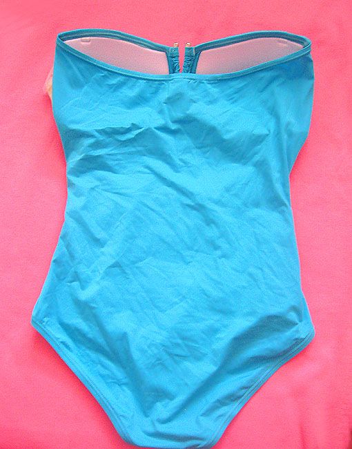 Tommy Bahama Swimwear V Wire Swimsuit Molded Padding One Piece Bathing 