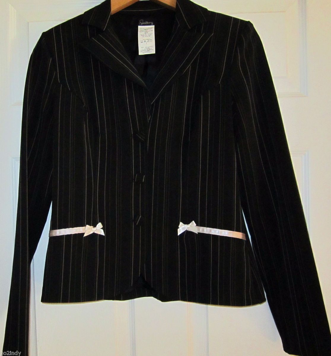 Speechless Blazer 3 Juniors, Black w/pinstripe, Stretch, Short,Fitted 