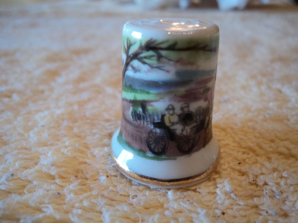 Vintage Buggy in the Countryside Collectible Thimble   made in Japan