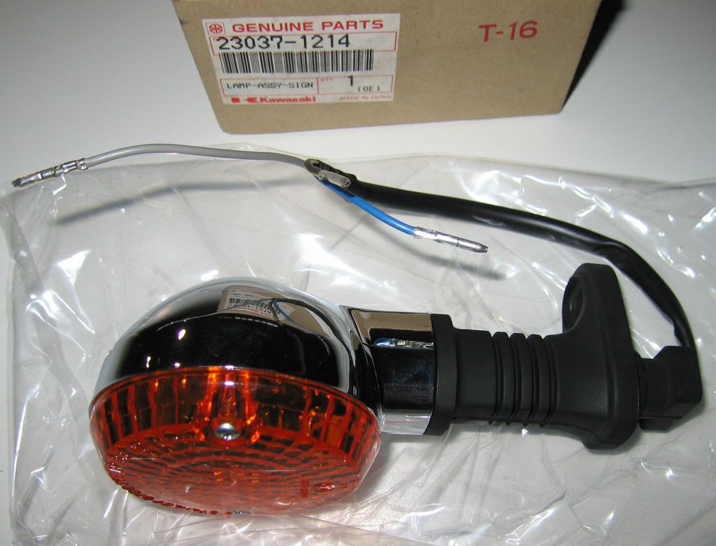 Kawasaki EN450 454 LTD VN750 Vulcan 750 Front Turn Signal Lamp NOS 