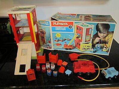 Little People Family Playskool Rescue Center Firetruck station fire 