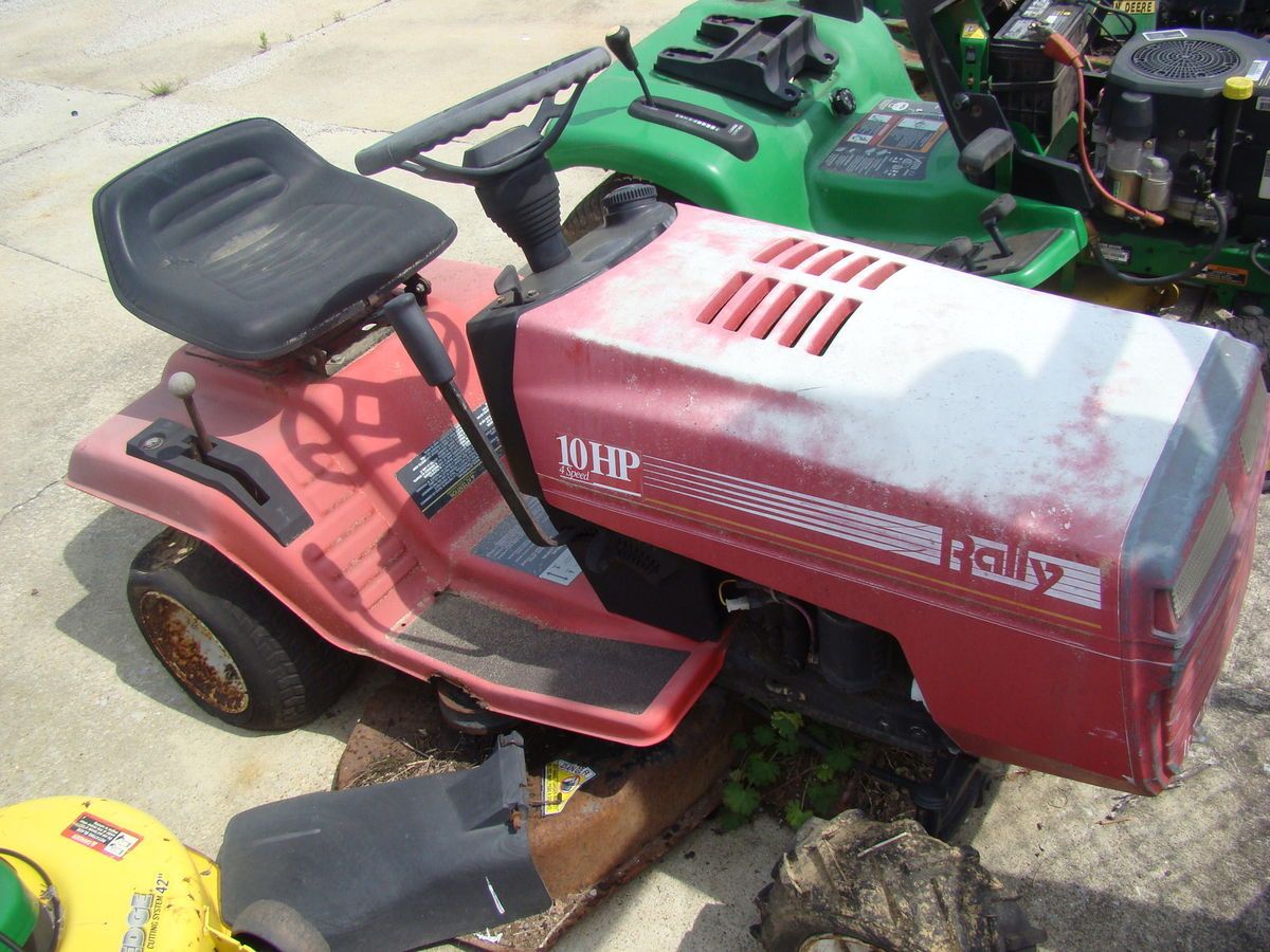 10 Horsepower Murray Rally Riding Lawn Mower