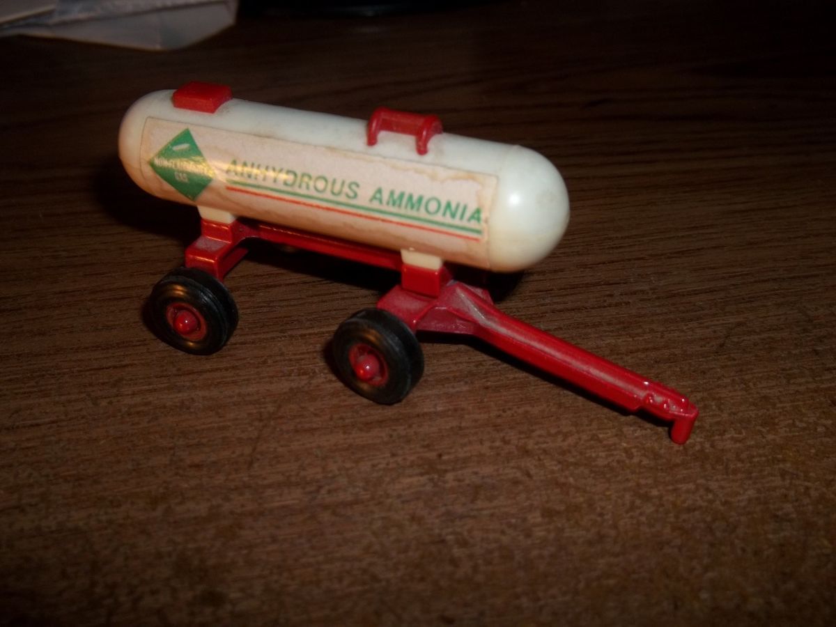 International Anhydrous Ammonia Tank 1 64 Scale