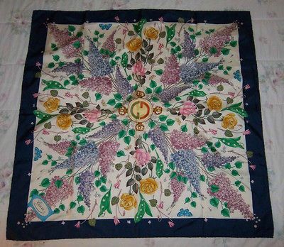 GUCCI AUTHENTIC LARGE V. ACCORNERO SILK SCARF BEAUTIFUL PASTEL FLORAL 