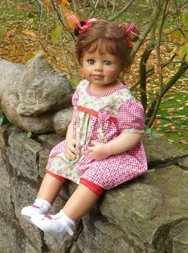 Masterpiece ♥ Tuesdays Child ♥ Monika Levenig Doll 29 Brunette 