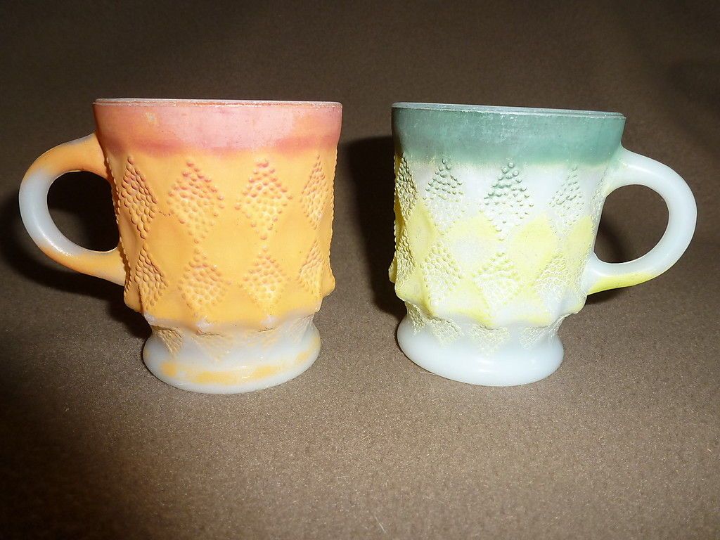 ANCHOR HOCKING FIRE KING KIMBERLY MUGS GREEN & ORANGE VINTAGE GLASS 