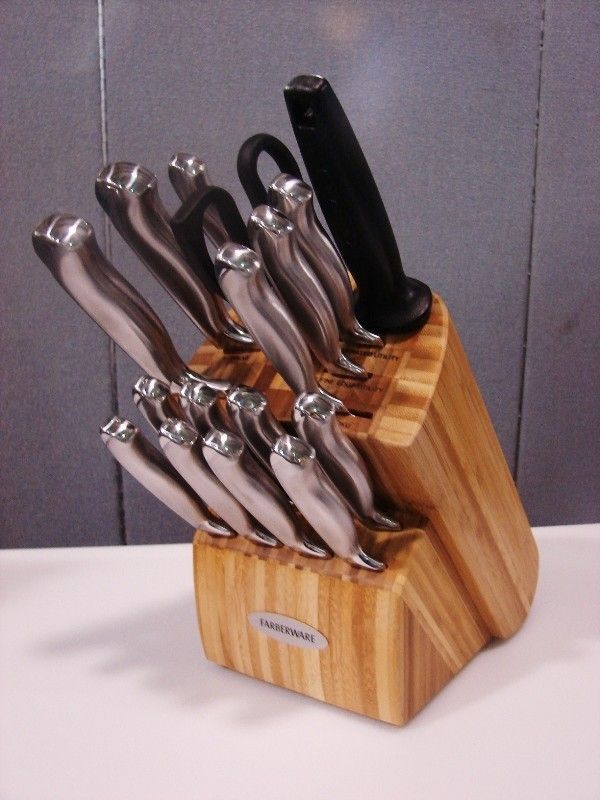 Farberware 17 Piece Stainless Steel Cutlery Set with Butcher Block 