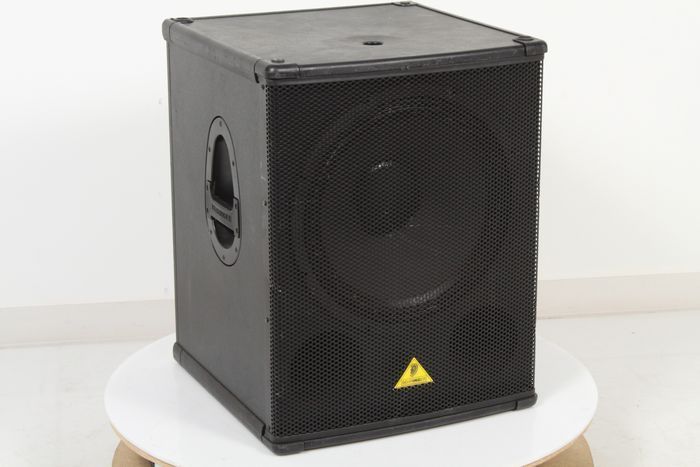 Behringer EUROLIVE B1800D Pro Active 18 Subwoofer