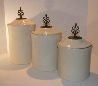   Living at Home Willow House Belle Meade CanIsters Set of 3 New in Box