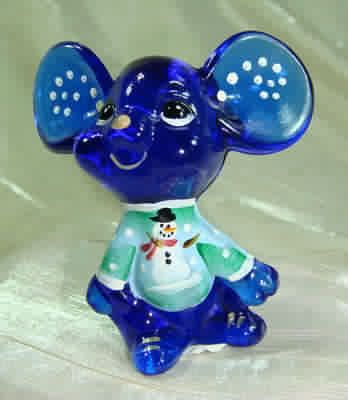 Fenton 3 inch Christmas Mouse Chum Hand Painted Cobalt Blue Glass 