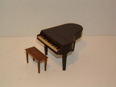   grand piano with bench  9 99  vintage piano boy