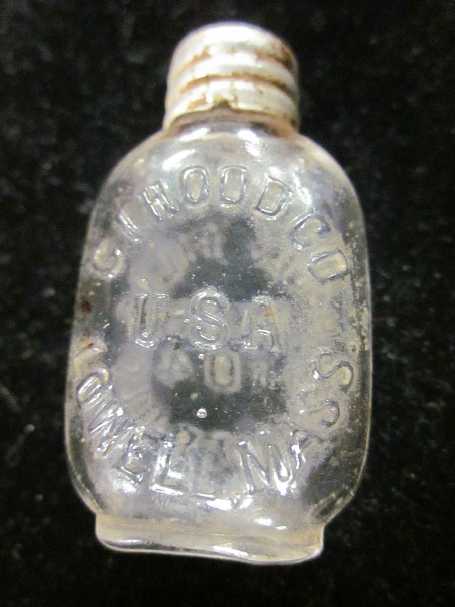 Vintage C I Hood Co Lowell MA Hoods Pills Miniature Medicine Bottle w 