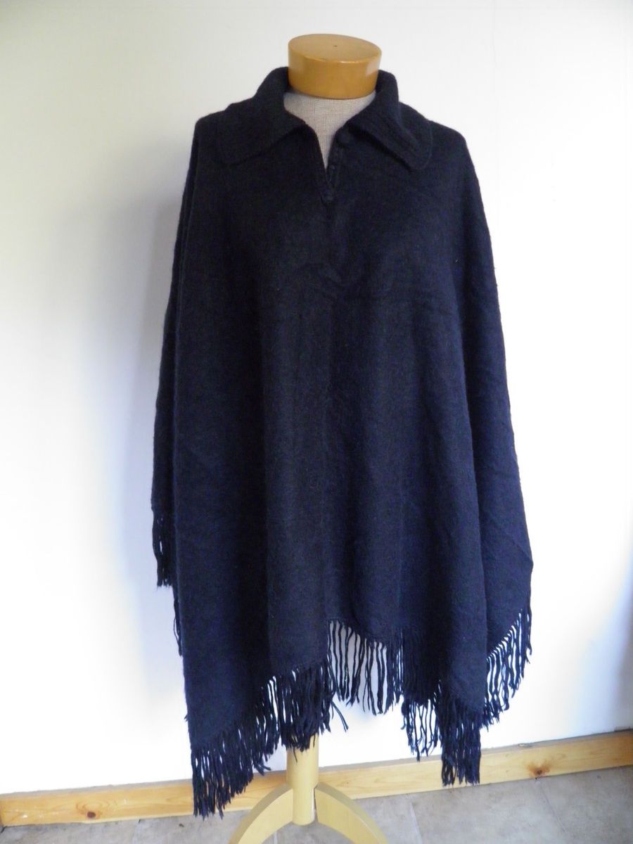 Alpaca Camargo Poncho with Colar fringe Navy Blue