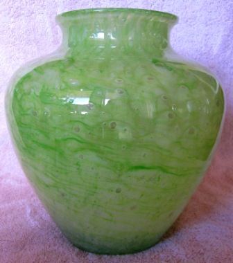 Beautiful Antique Carder Steuben Green Cluthra Vase