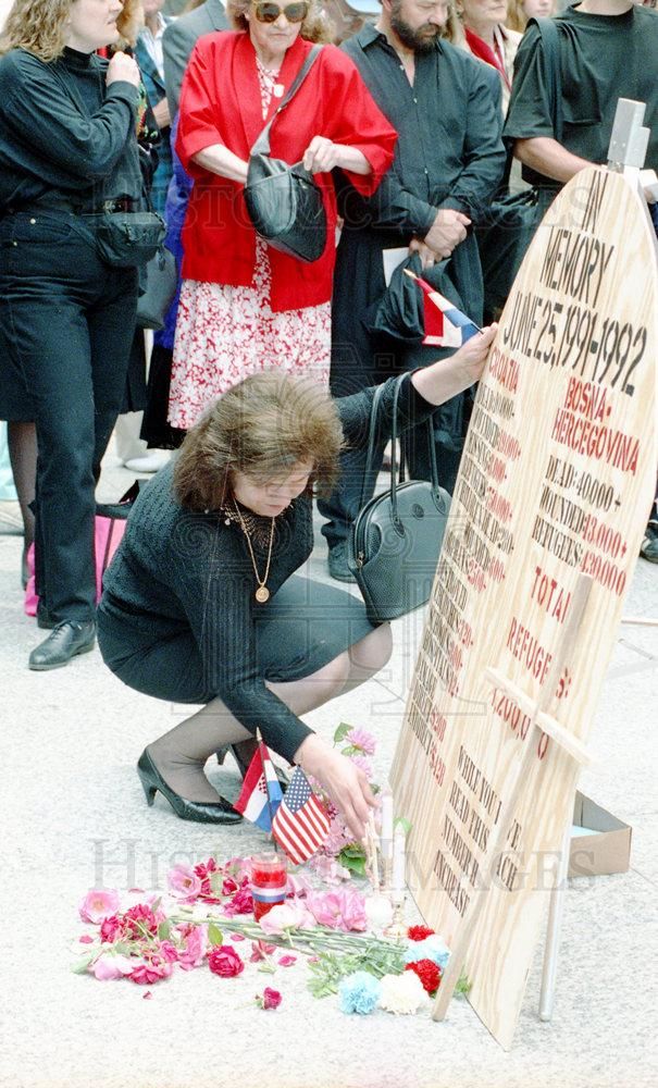 1992 35mm Negs Croatians Gather to Prey for Peace 6