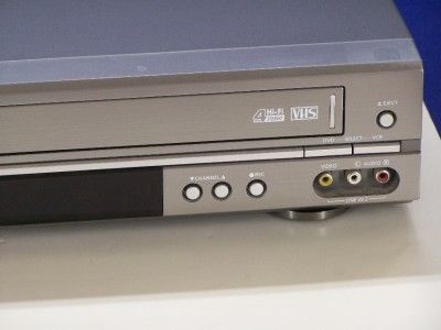 Samsung DVD CD VHS V2000 Video Player Recorder Combination XLNT