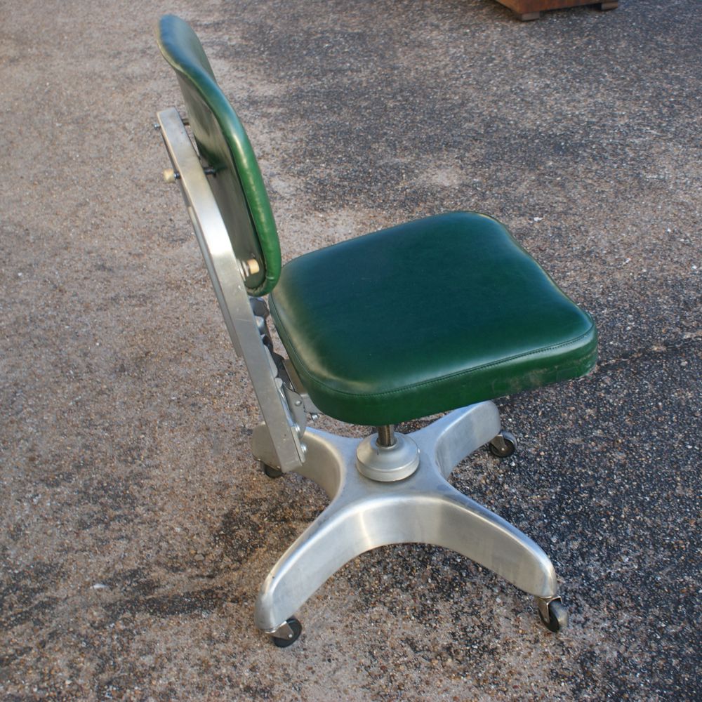  age secretarial swivel chair aluminum frame 4 star base on casters 