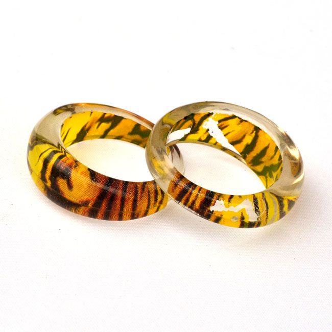  LOTS BULK 100PCS ANIMAL TIGER SKIN RESIN LUCITE CHILDREN FINGER RINGS