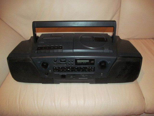 Magnovox Boombox CD Radio Cassette Player Recorder Good Condition