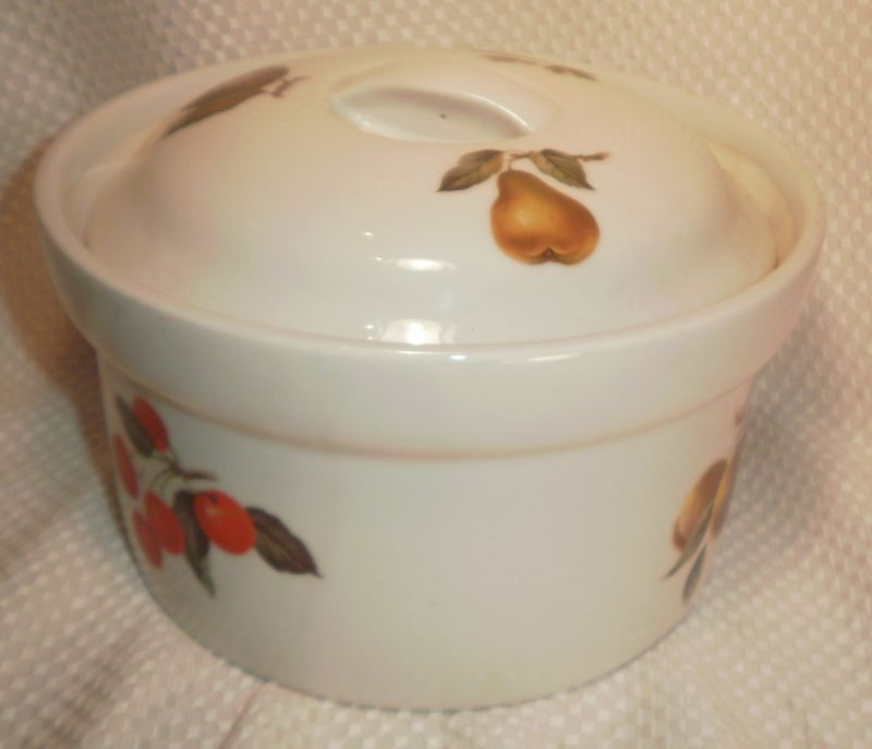 Cordon Bleu Fruits 8  Covered Casserole Dish Ovenware