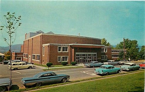  Scranton, Pennsylvania, Marywood College Auditorium, 60s Cars, Dexter