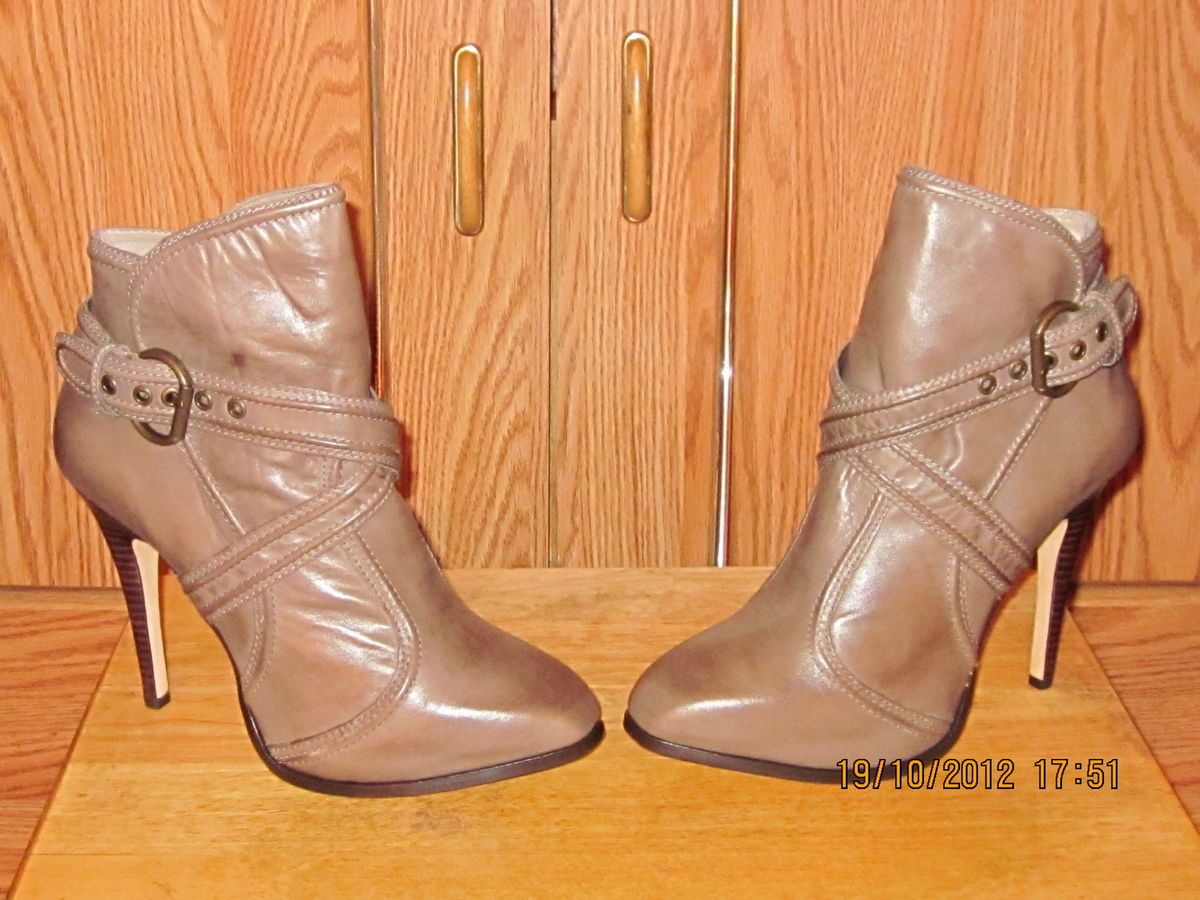 Max Studio Croydon Taupe Leather Boots Size11