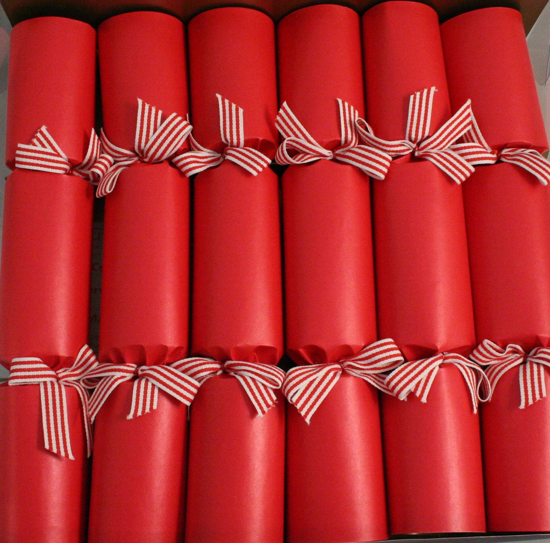  Holiday Traditional English Christmas Crackers RED&WHITE GROSGRAIN