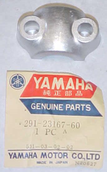 New 71 80 Yamaha XT500 TZ125 DT1 DT400 DT3 Axle Holder