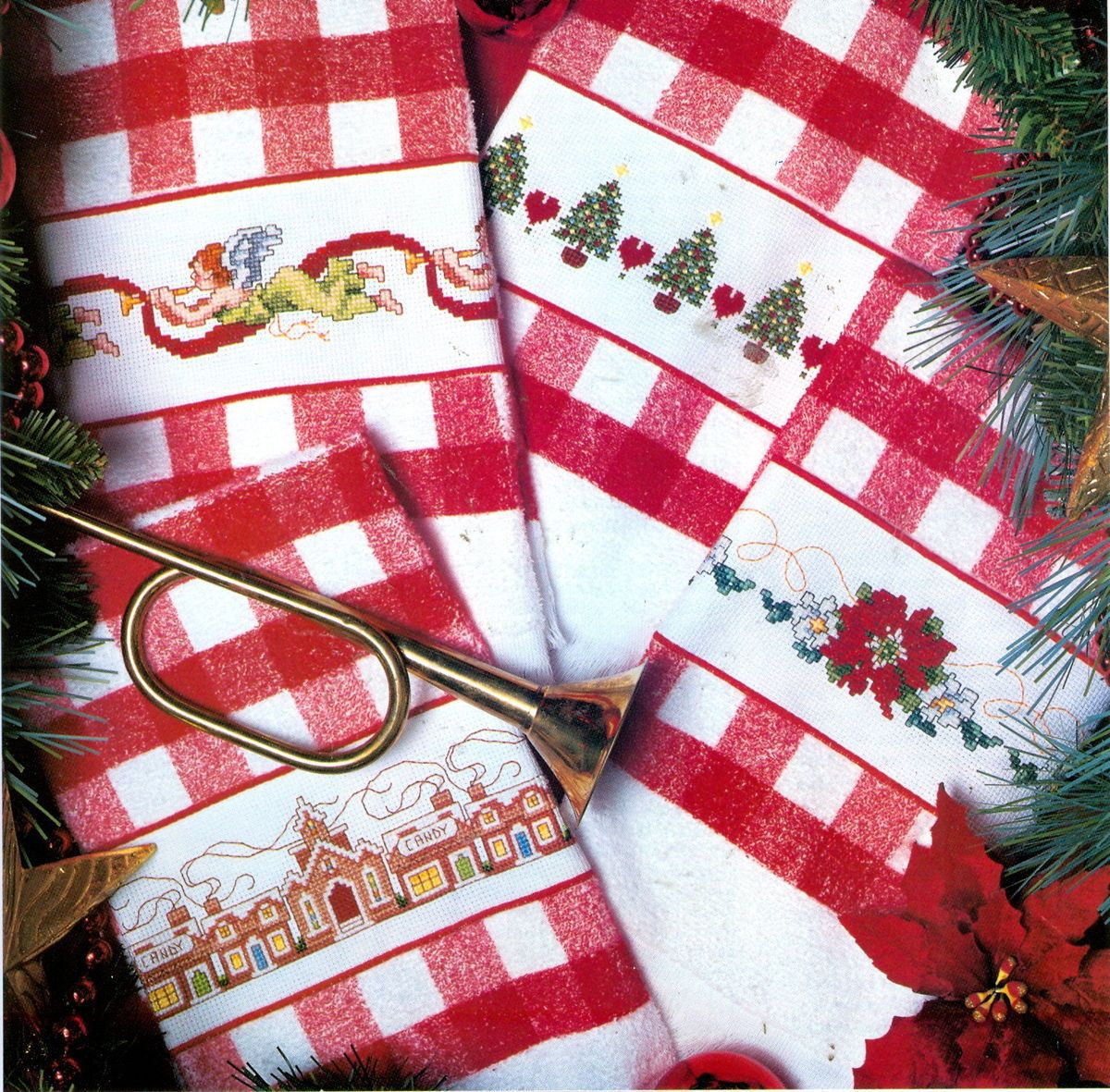  Pretty Yuletide Towels Cross Stitch Pattern