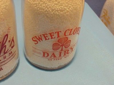  Dairy Erie PA Sweet Clover de Pere Wis 1 2 Pint Milk Bottle