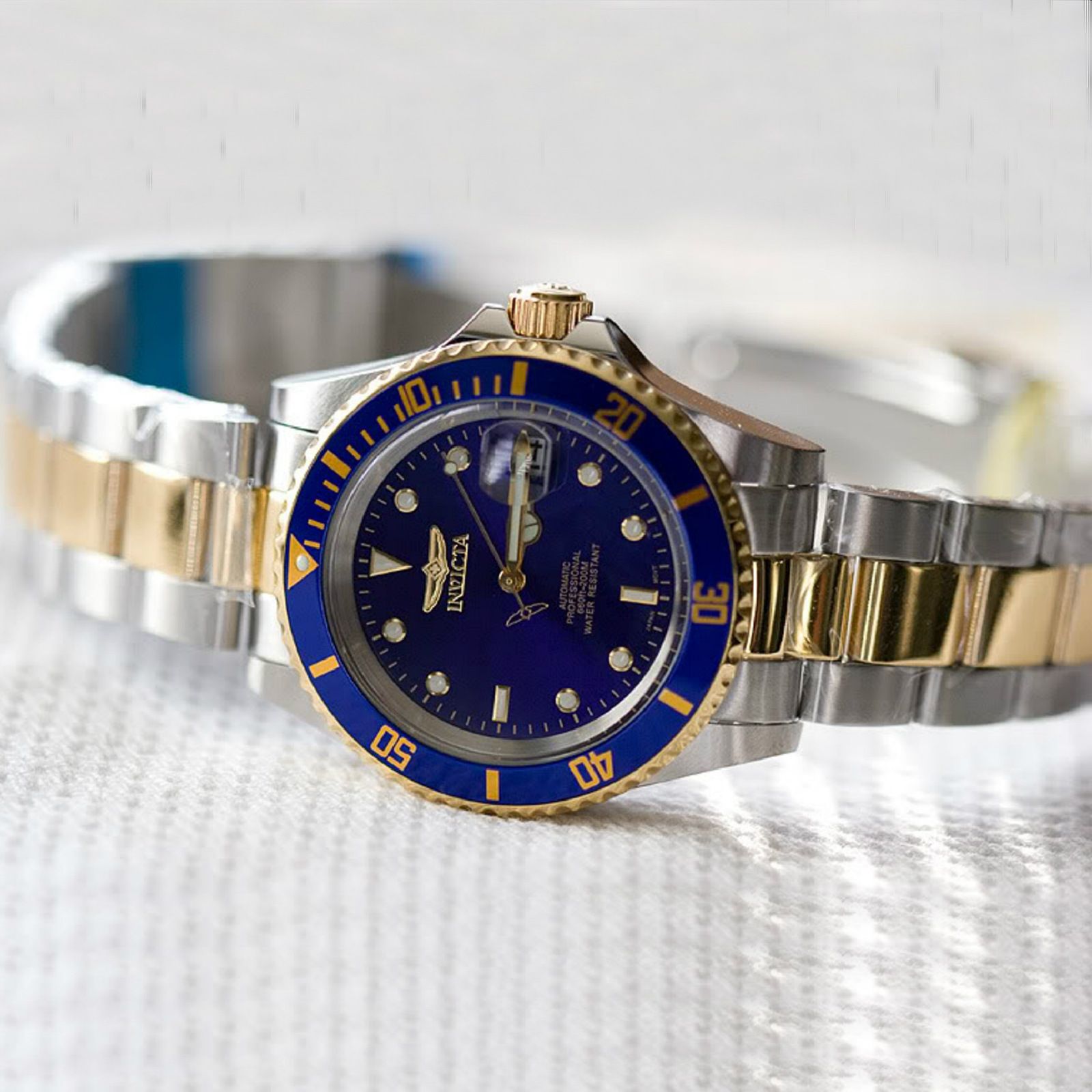 Invicta 8928C Mens Pro Diver Automatic Bracelet Watch