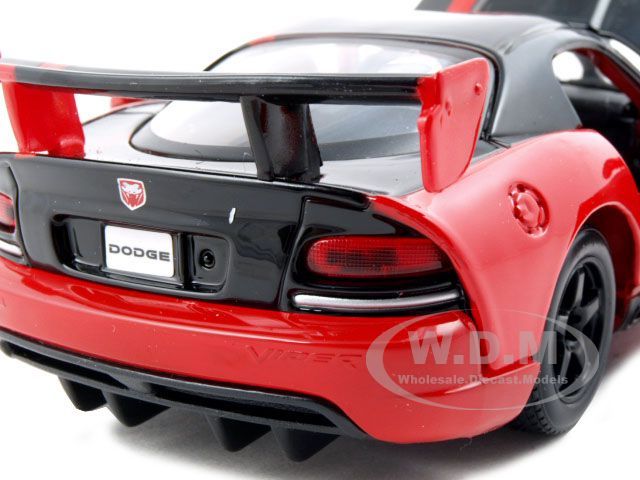 Dodge Viper SRT 10 ACR Red Black 1 24 Diecast Model Car by Bburago