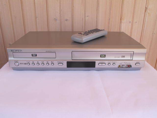  Samsung DVD VHS Combo V4600