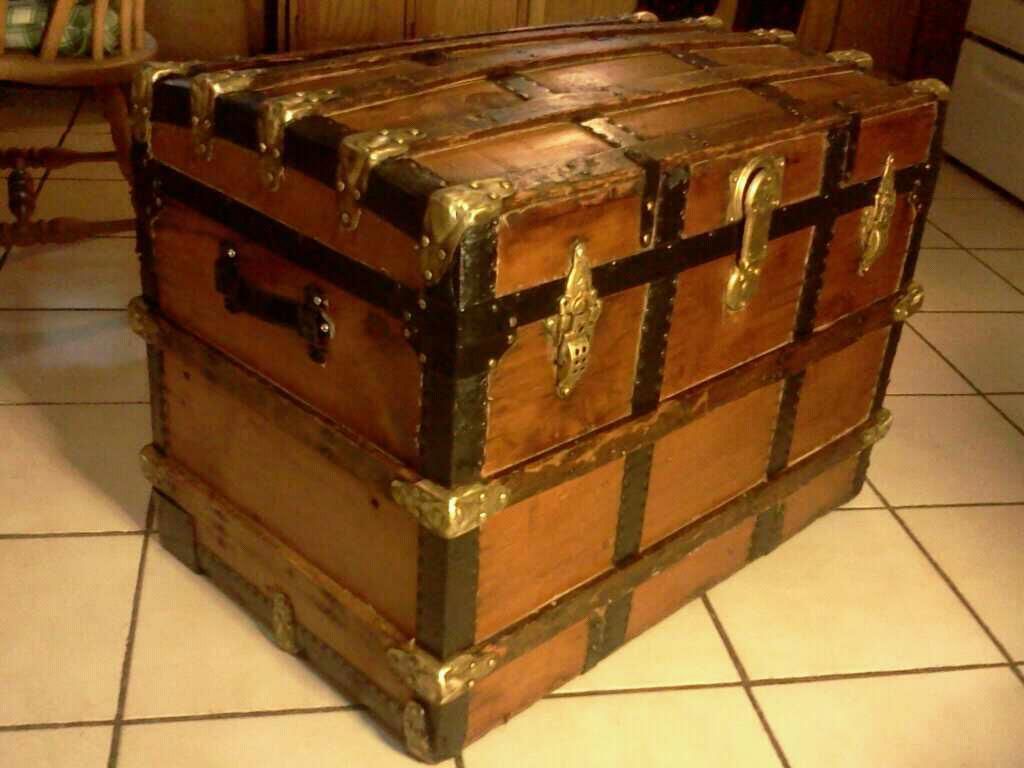 1800S ANTIQUE PRIMATIVE RUSTIC STEAMER TRUNK RARE W SOLID BRASS