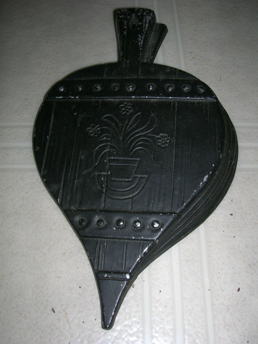 VINTAGE 1966 FIREPLACE METAL DECOR BELLOW ANTIQUE DECORATIONS WOOD