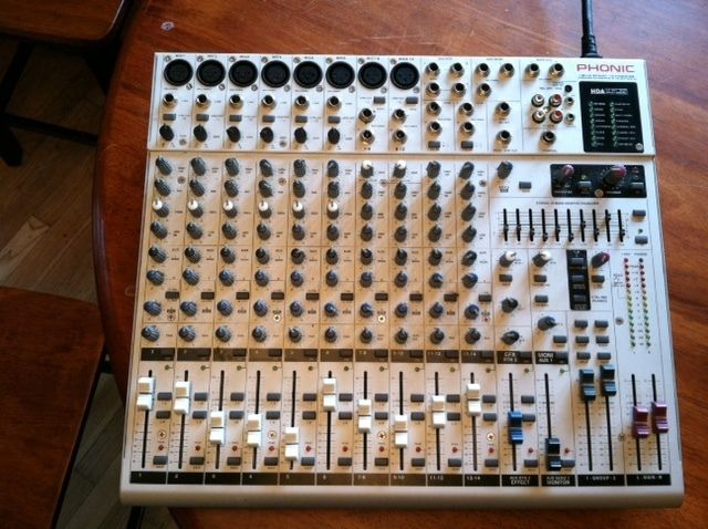  Phonic Helix Board 18 Firewire Mixer