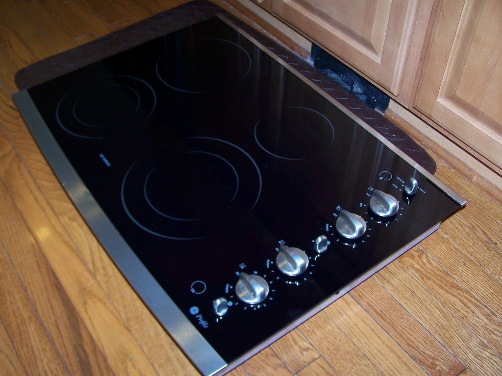 GE Profile Model JP940SOK2SS 30 in Electric Cooktop