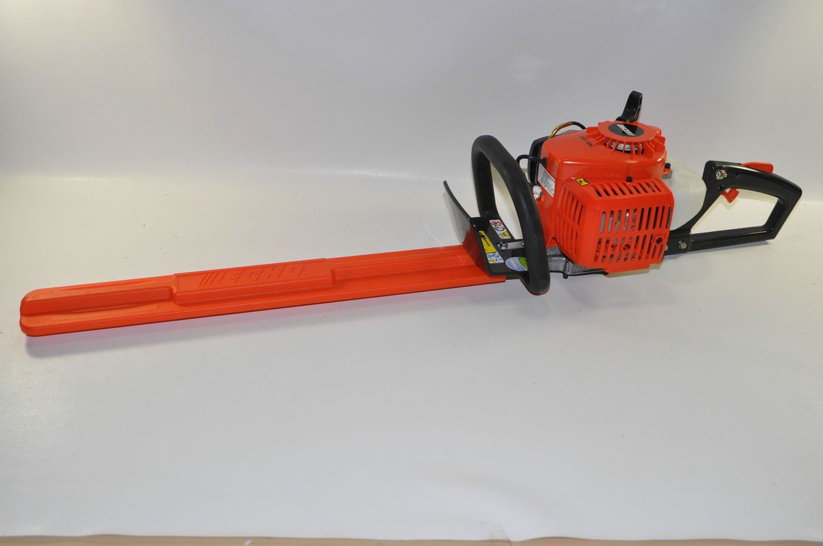 ECHO 20 Gas Hedge Trimmer   Model HC 150   NEW   Broken Handle