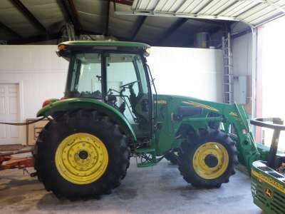 2005 John Deere 5525 Tractor