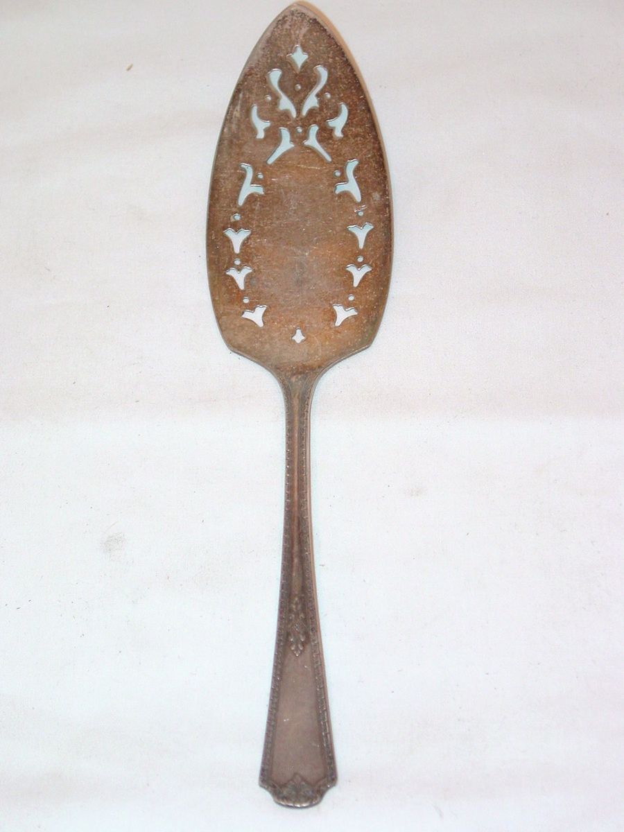 1929 Simeon L George H Rogers Berkeley Solid Pierced Pie Server 26