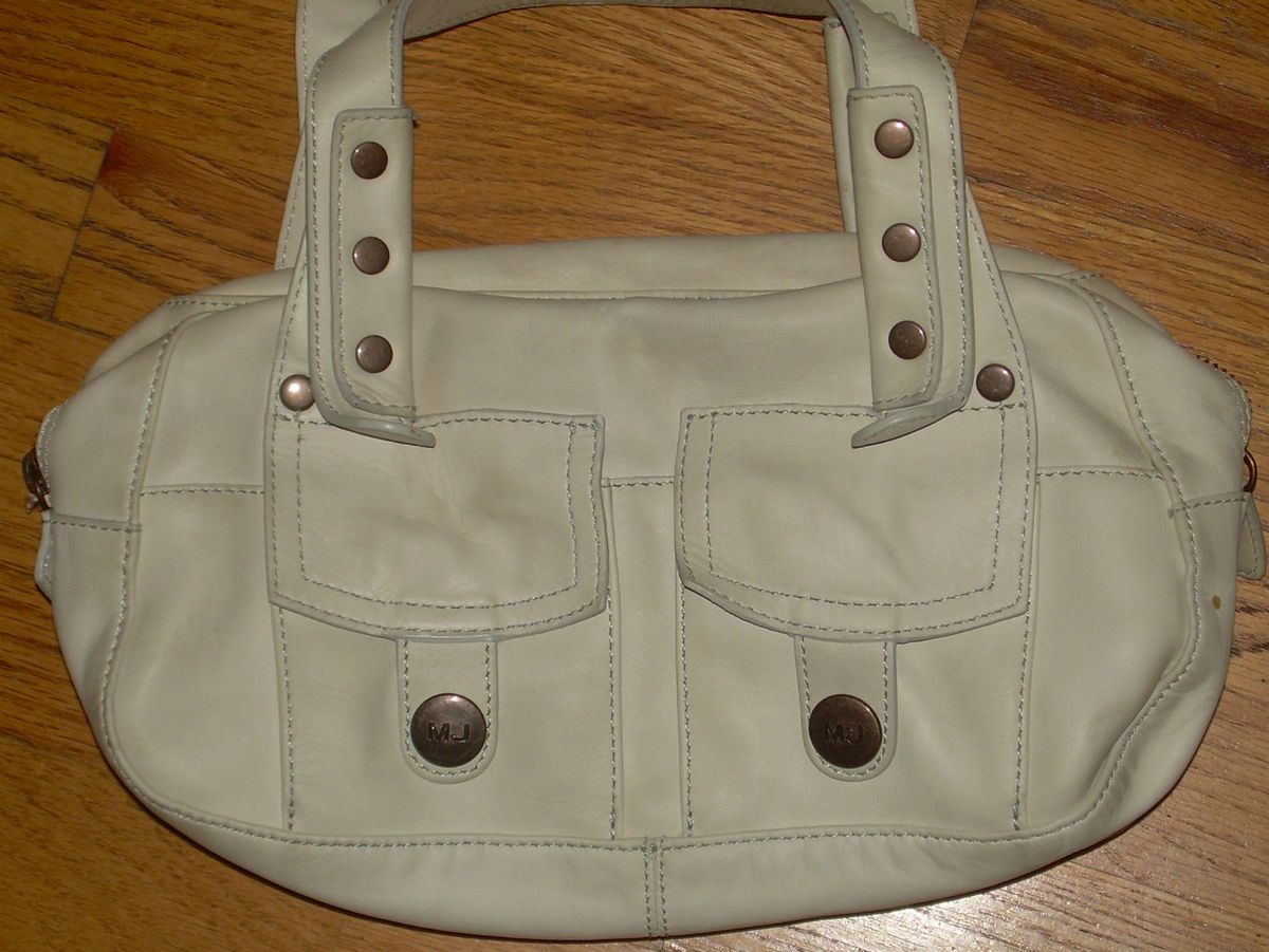  in Very Good Condition Marc Jacobs Off White Leather Hand Bag