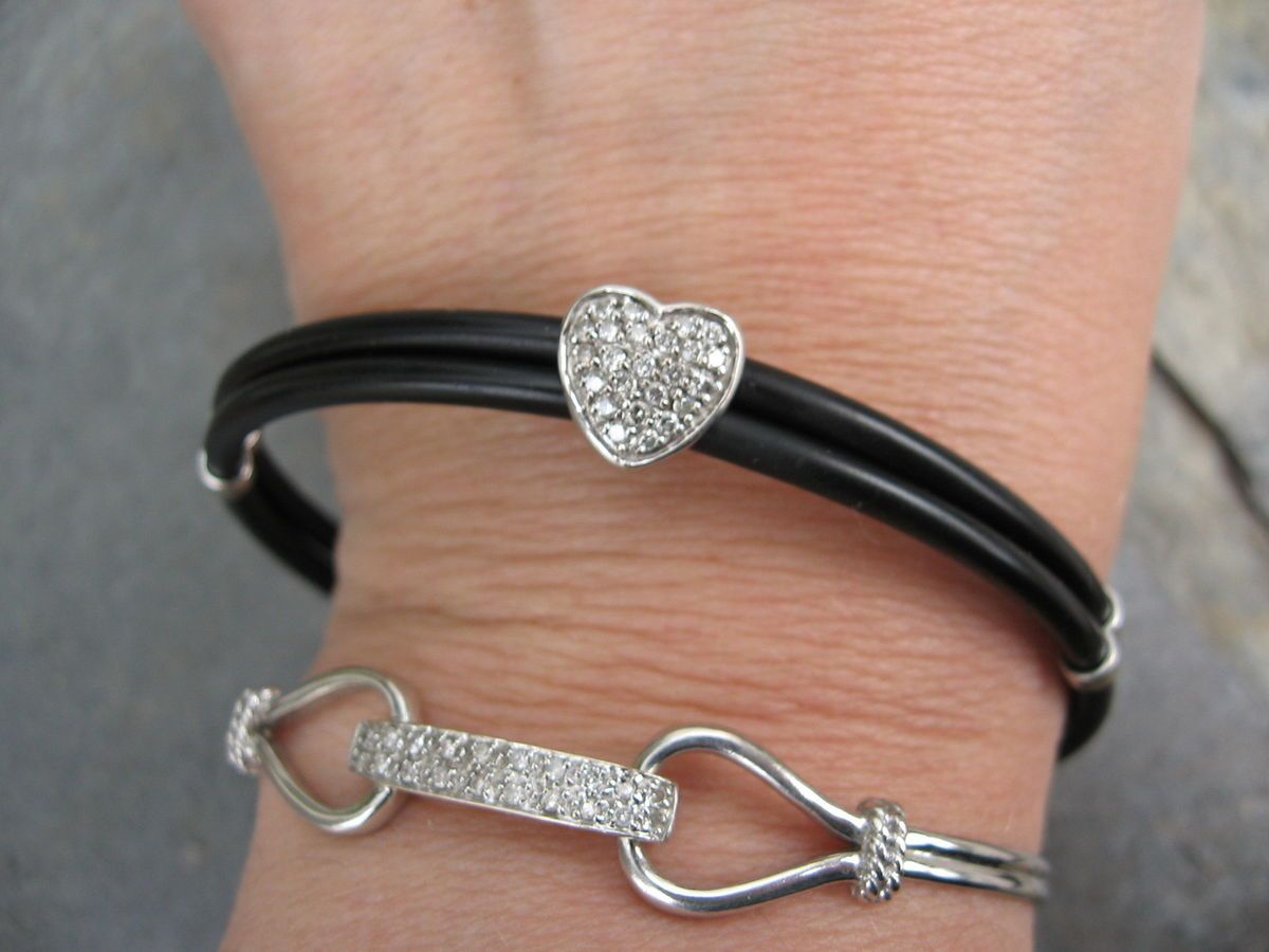 14kt White Gold Pave Diamond Heart Rubber Bracelet Estate Effy Design