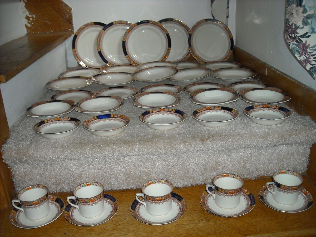 Vintage J G Meakin China England Queen Mary 40pcs Service for Five
