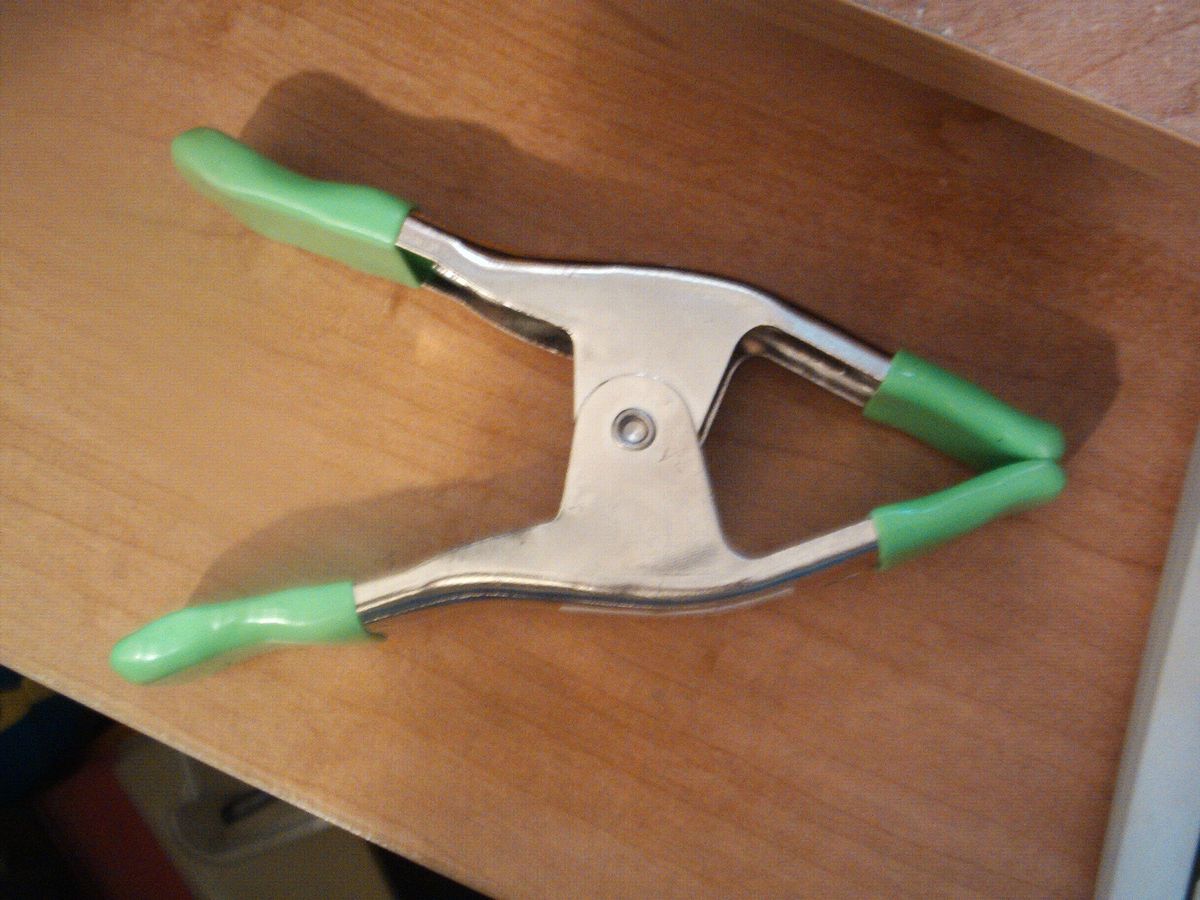 In. Metal Heavy Duty Spring Clamps w/ Green vinyl tips