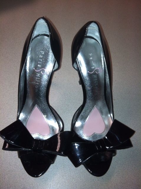 Paris Hiltons Black Patent Leather Open Toes w Bow