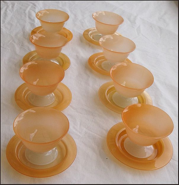 Beautiful Stevens Williams Alabaster Glass Sherbert Sweets Bowl Set