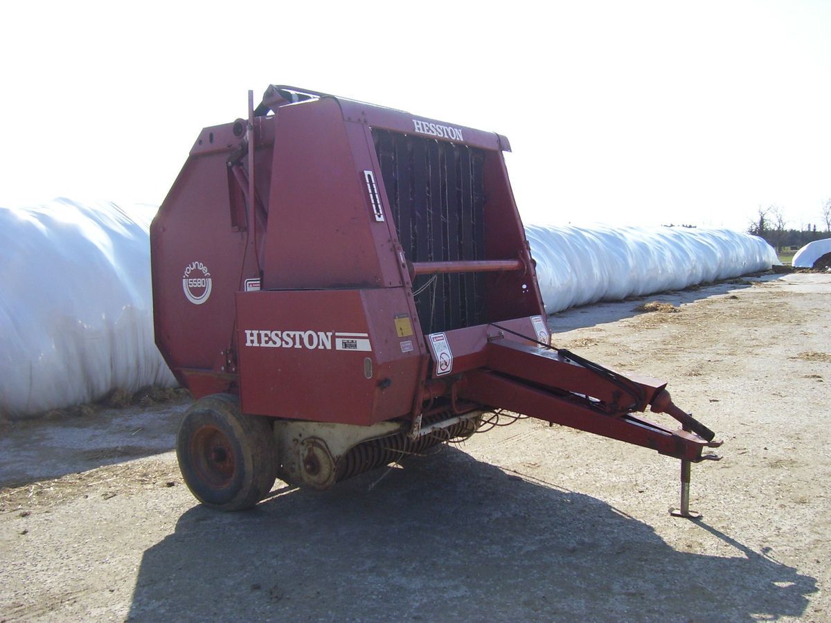 Hesston 5580 Round Baler Hay Bale RD Rake