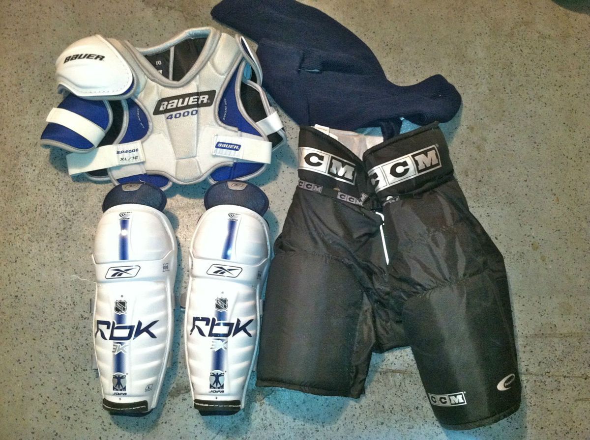 HOCKEY GEAR SET RBK 3K SHIN GUARDS BAUER 4000 SHOULDER CHEST CCM 152