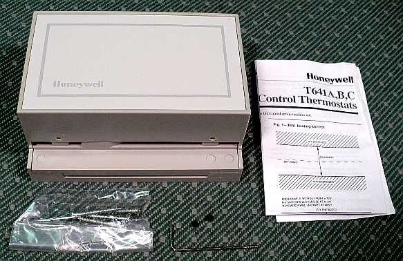 Honeywell T641A1005 VAV Zone Thermostat SPDT Floating