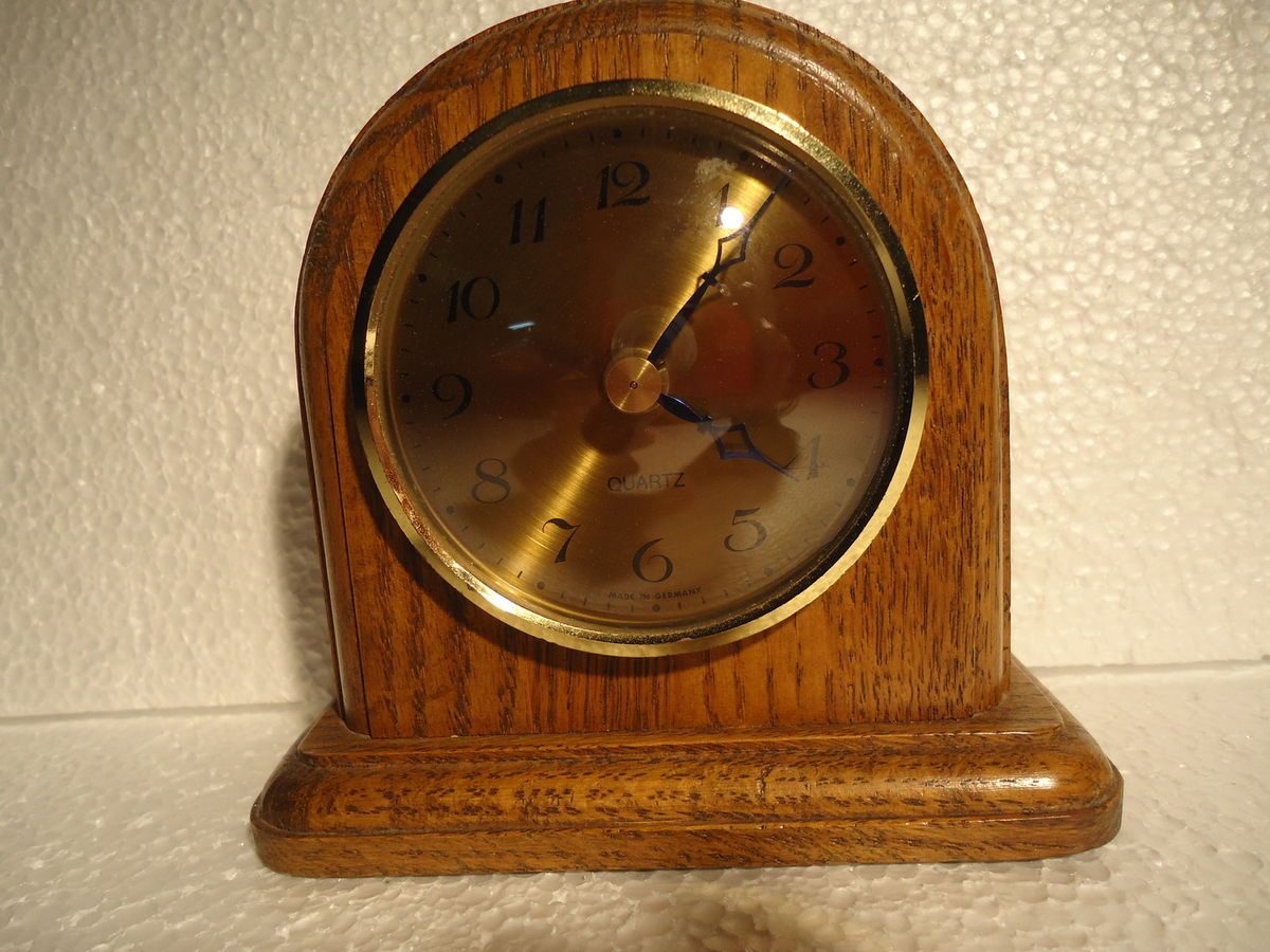 Kienzle Chronoquartz Battery Movement Schmidt Oak Mantel Clock